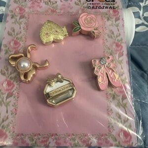 CROCS Pink and Gold Floral Enamel Jibbitz Charm Set
